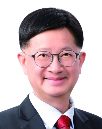 汤修齐 BBS, MH 太平绅士
香港吸烟与健康委员会主席 汤修齐 BBS, MH 太平绅士
香港吸烟与健康委员会主席